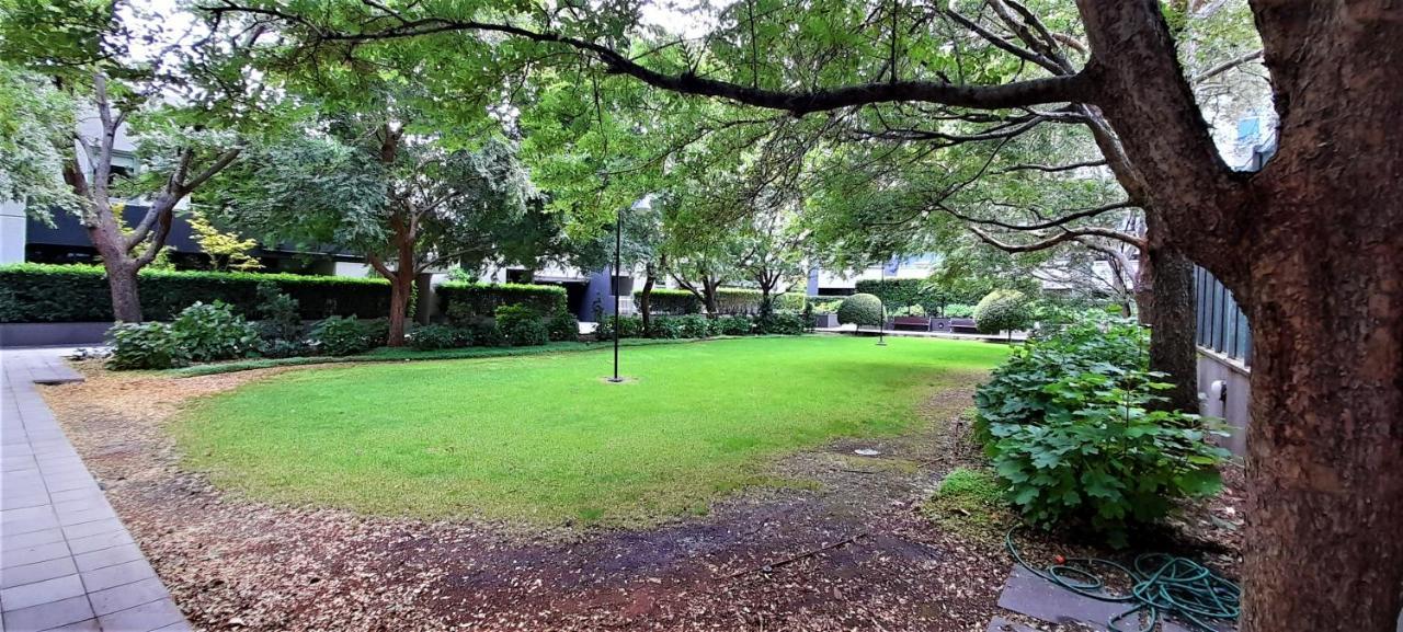 Beautiful Apartment 100Mts Near The Beach In Port Melbourne City Exterior foto