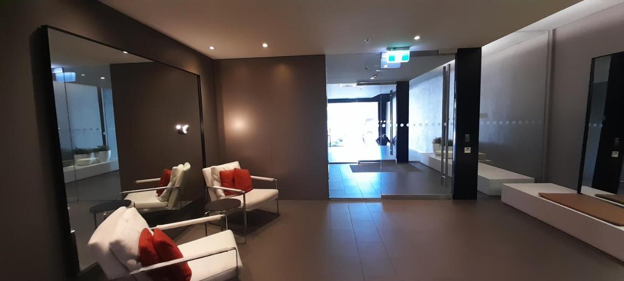 Beautiful Apartment 100Mts Near The Beach In Port Melbourne City Exterior foto